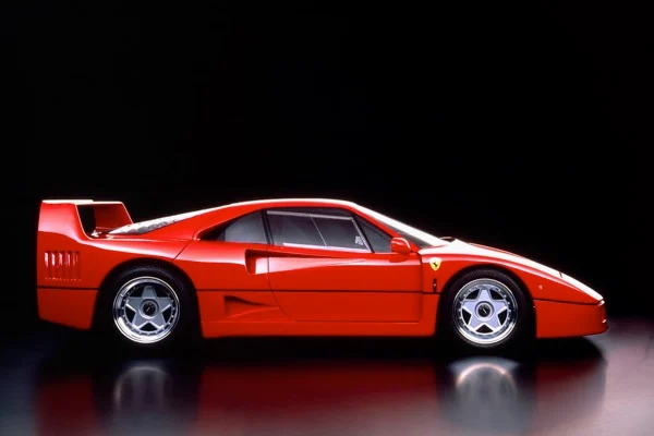
								Ferrari F40 full									